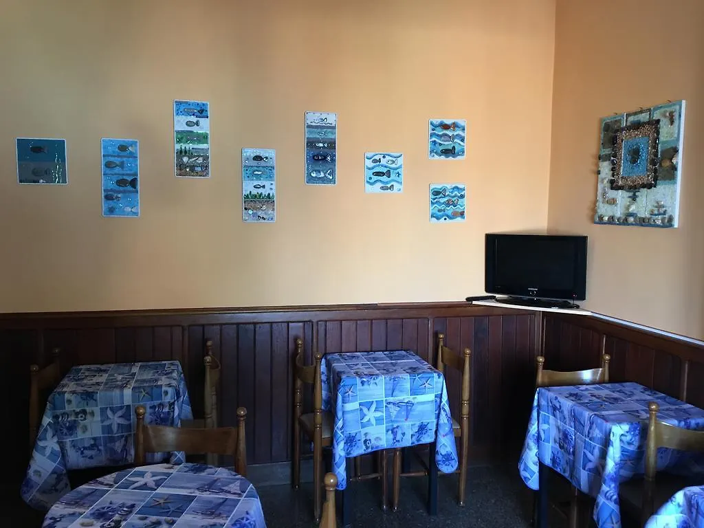 מלון ברג'ג'י Albergo Miramare איטליה